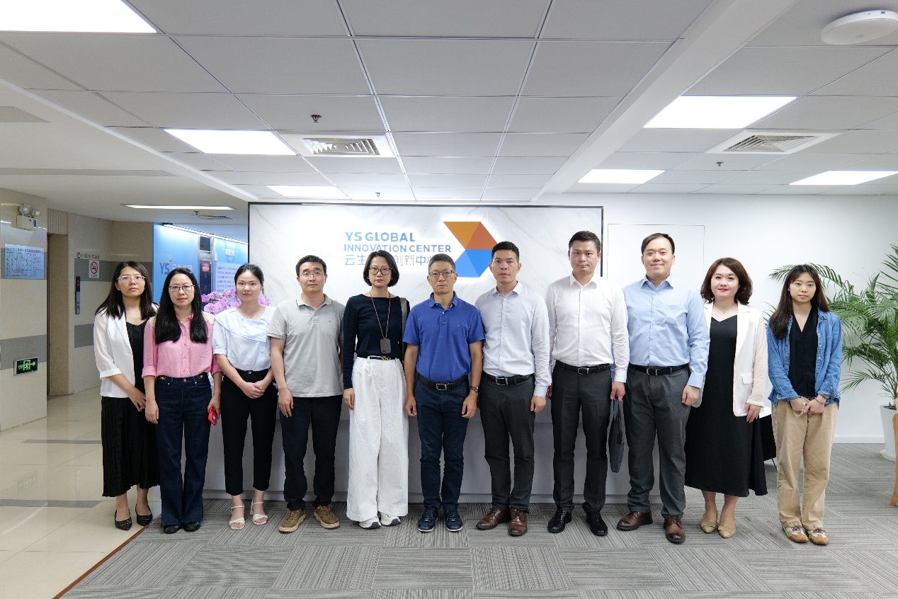 广州市白云区人力资源和社会保障局局长黄秉纲一行莅临卓联智汇全球创新中心调研走访